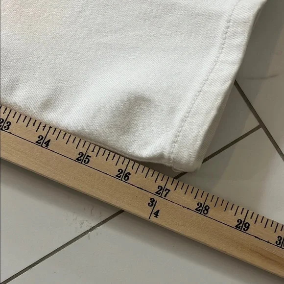 Style & Co. women’s White Straight-Leg Jeans - Picture 2 of 7